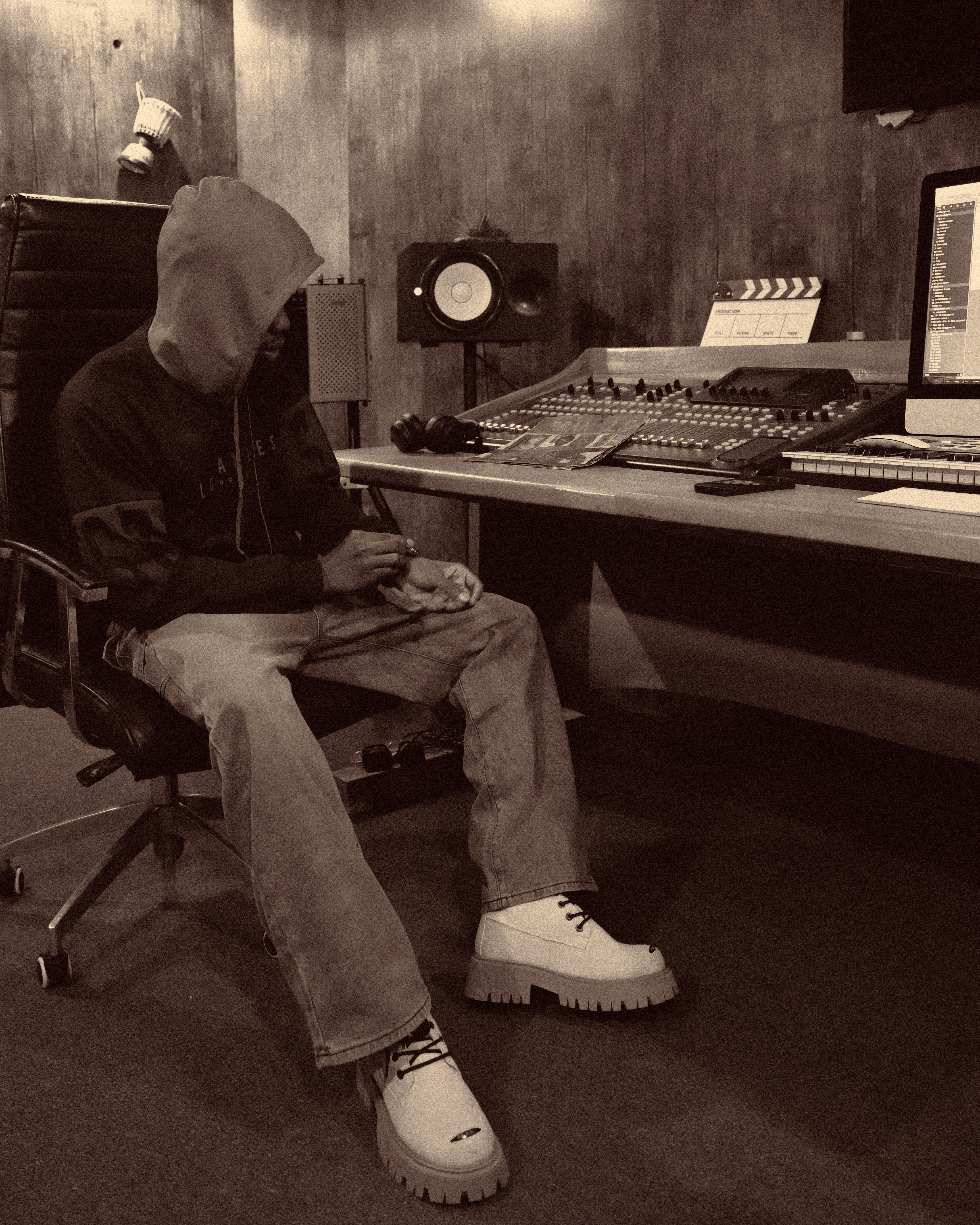 PaidLife – in the studio at the mixing desk